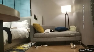 影分身劲爆欲姐是超模草起来鸡巴好痒~