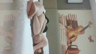 女同性恋惩罚导致强烈的高潮和呻吟